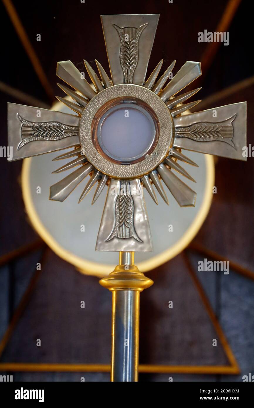 Ostia Non Consacrata Come Si Chiama Ostia consacrata immagini e fotografie stock ad alta risoluzione - Alamy
