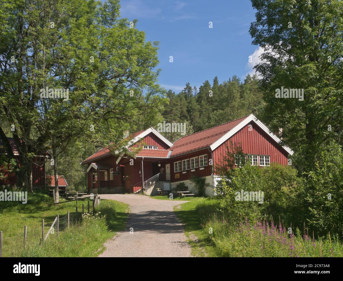 Sandbakken cafe i Ostmarka, Oslo Norvegia, catering per escursionisti e sciatori nelle foreste dal 1959, in precedenza una piccola fattoria Foto Stock