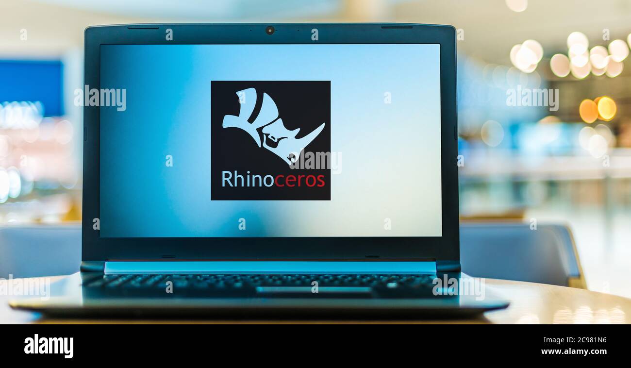 POZNAN, POL - 16 GIU 2020: Computer portatile con logo Rhinoceros, una grafica commerciale 3D per computer e applicazioni CAD (computer-Aided Design) Foto Stock