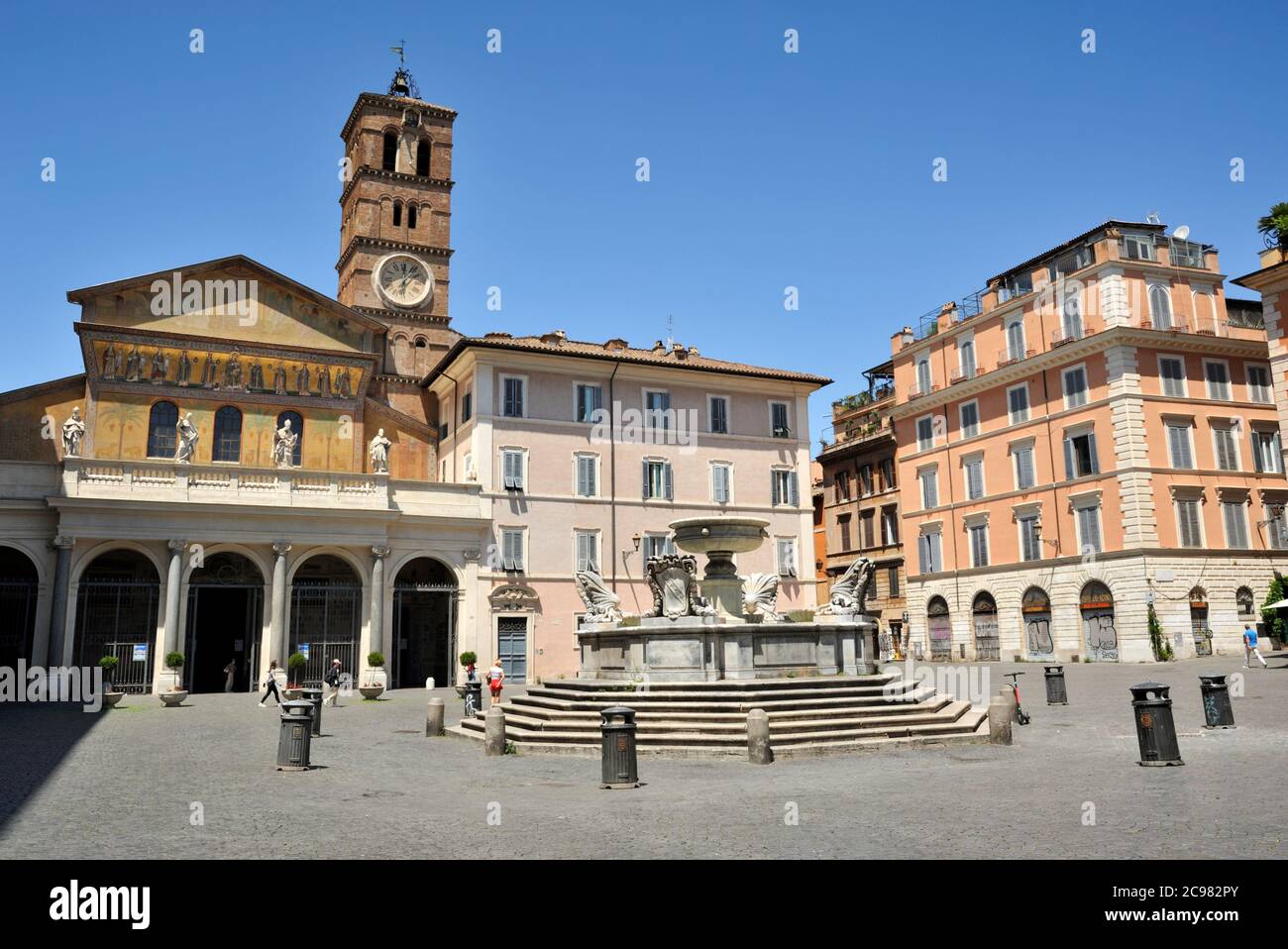 Piazza di Santa Maria in Trastevere, Roma, Italia Foto Stock