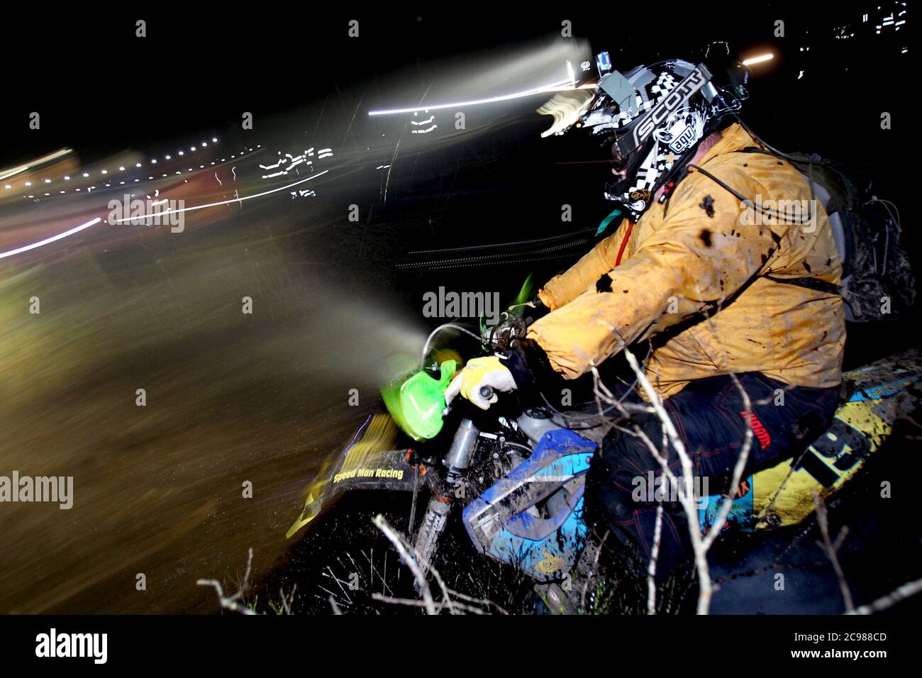 Åsbro, Svezia 2011 una delle competizioni enduro più impegnative del mondo, Novemberkåsan a Åsbro, appena a sud di Örebro. Foto: Nr 19 Mats Igelström, LMS. Novemberkåsan è uno degli eventi motociclistici più antichi e più grandi della Svezia. Si tiene dal 1915. Foto Gippe Gustafsson Foto Stock