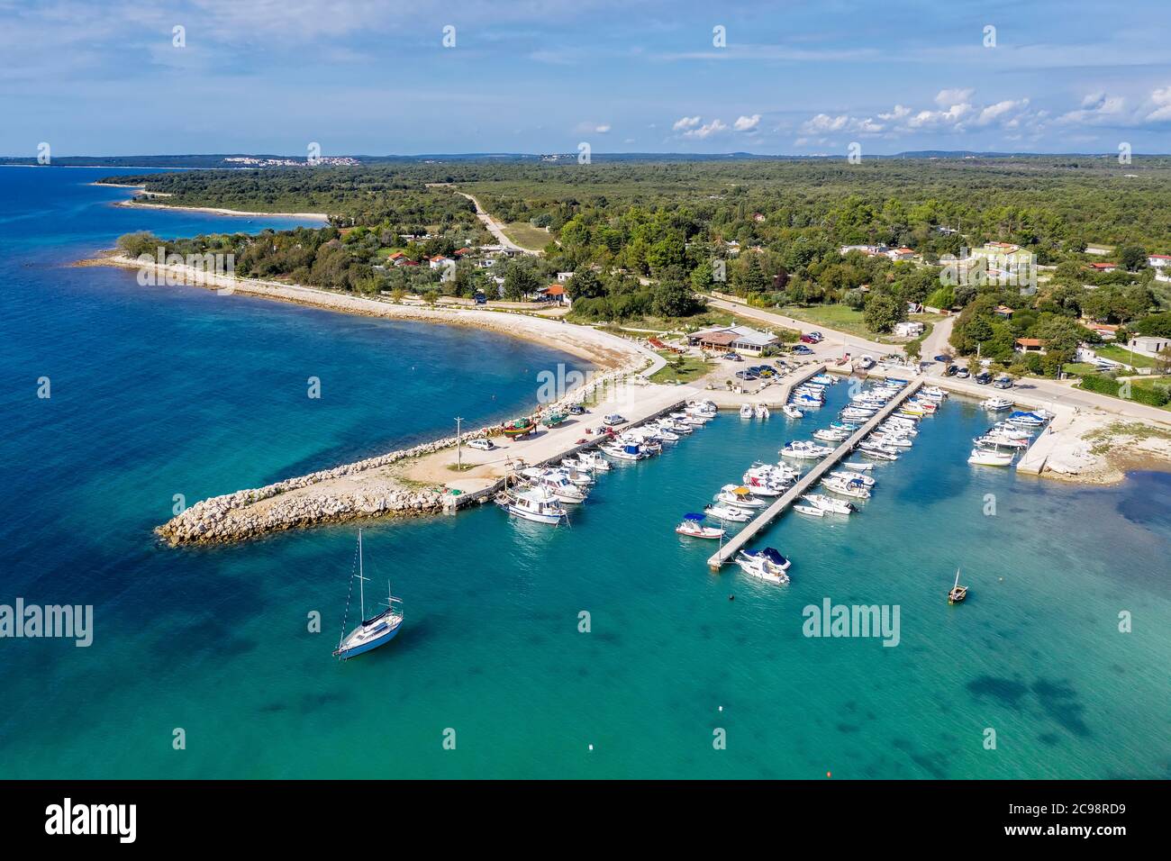 Una vista aerea di Portić, piccolo porto vicino a Peroj, Istria, Croazia Foto Stock