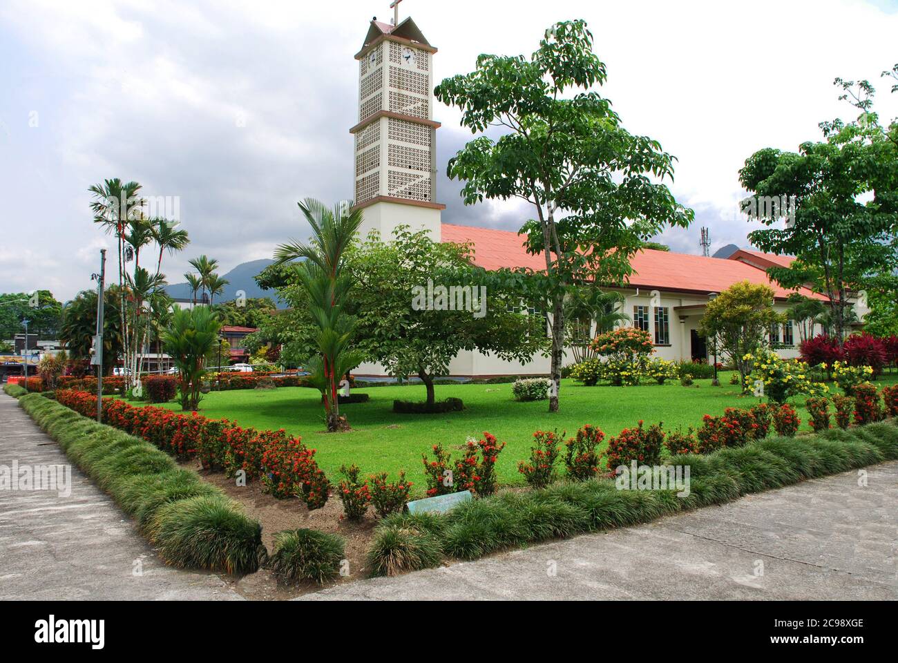 Chiesa Parroquia San Juan Bosco a la Fortuna de San Carlos, Costa Rica Foto Stock