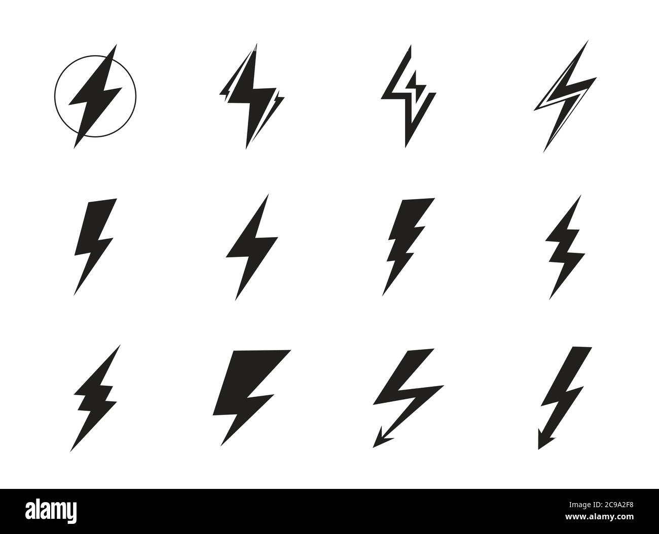 Vettore fulmini impostato. Segnali di tensione, elettricità e alimentazione o tuono, luce lampeggiante, alimentazione elettrica thunderbolt isolato su sfondo bianco. . Illustrazione Vettoriale