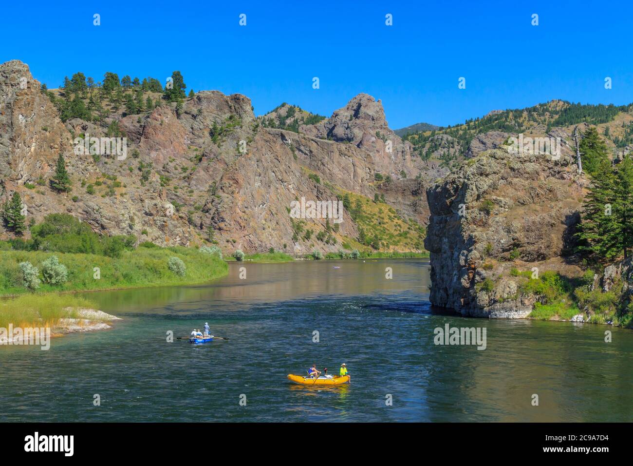 navigatori sotto le scogliere panoramiche sul fiume missouri vicino a dearborn, montana Foto Stock