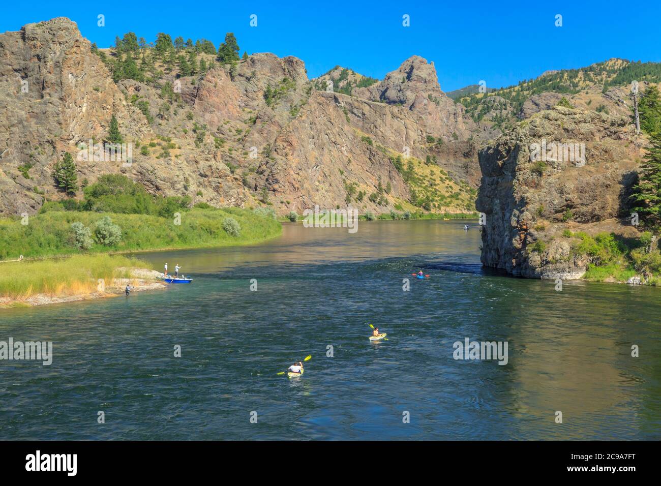 navigatori sotto le scogliere panoramiche sul fiume missouri vicino a dearborn, montana Foto Stock