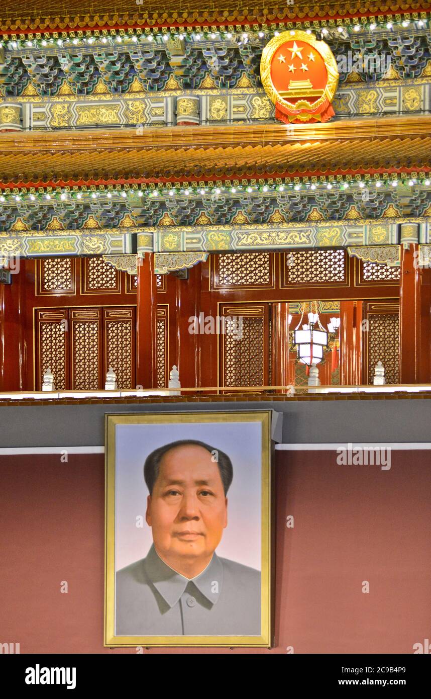 Ritratto di Mao Zedong (Mao TSE-Tung) alla porta di Tiananmen, Città Proibita. Pechino, Cina Foto Stock