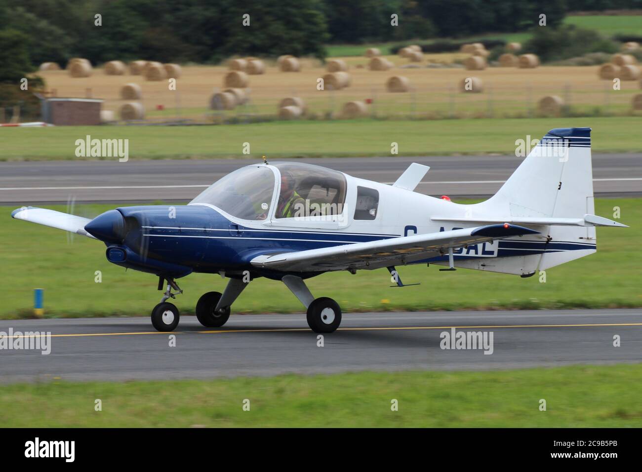 G-ASAL, a Scottish Aviation SA.120-124 Bulldog, ex società per il dimostratore British Aerospace, a Prestwick International Airport in Ayrshire. Foto Stock