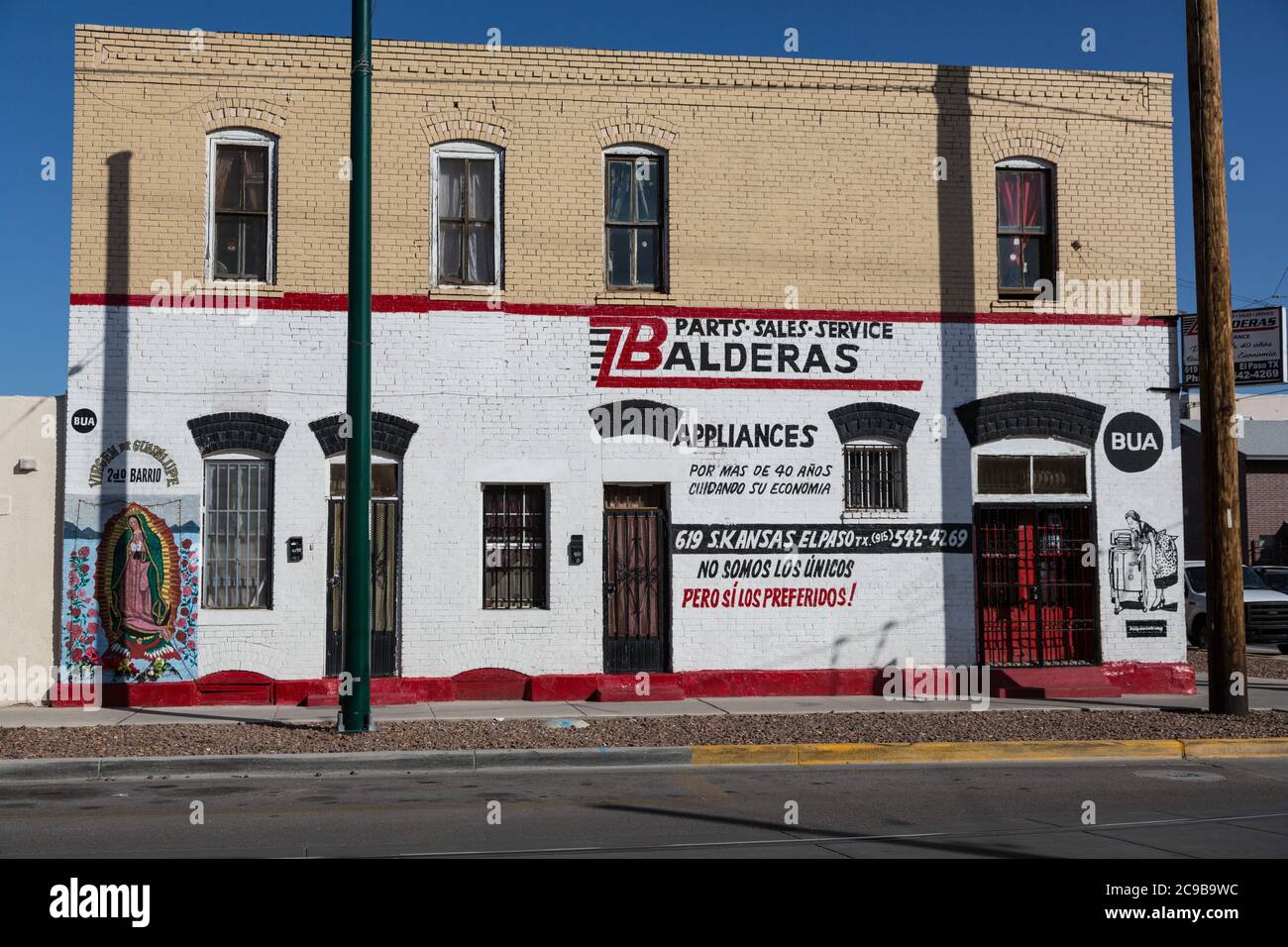 El Paso, Texas. Architettura locale, viale Padre Rahm. Foto Stock