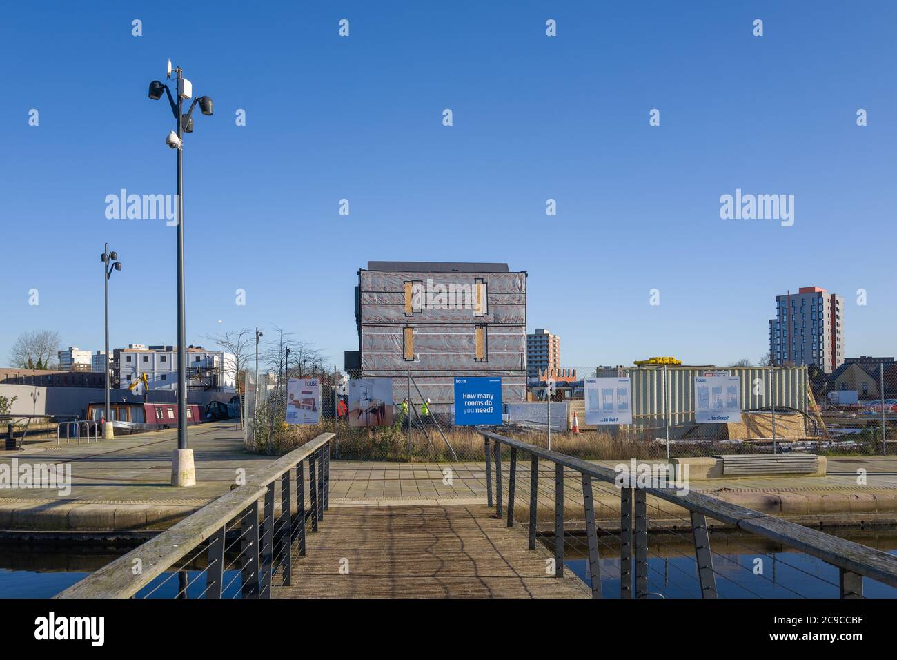 Sviluppo di Urban Splash a New Islington Marina, Ancoats, Manchester. Case modulari costruite in fabbrica. Foto Stock
