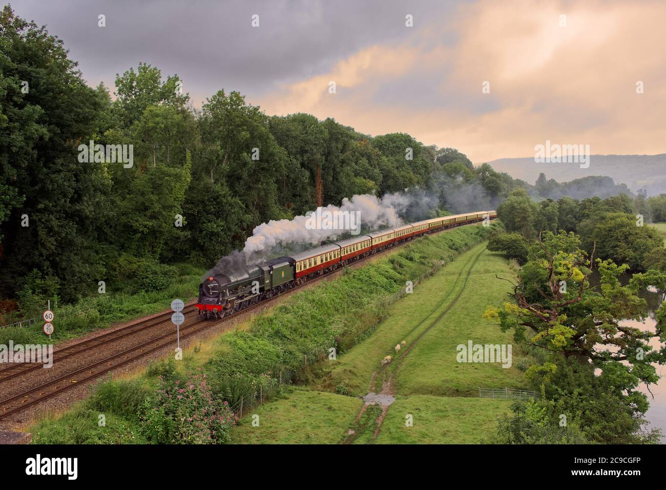 46100 'Royal Scot' prende il 'English Riviera Express' Foto Stock