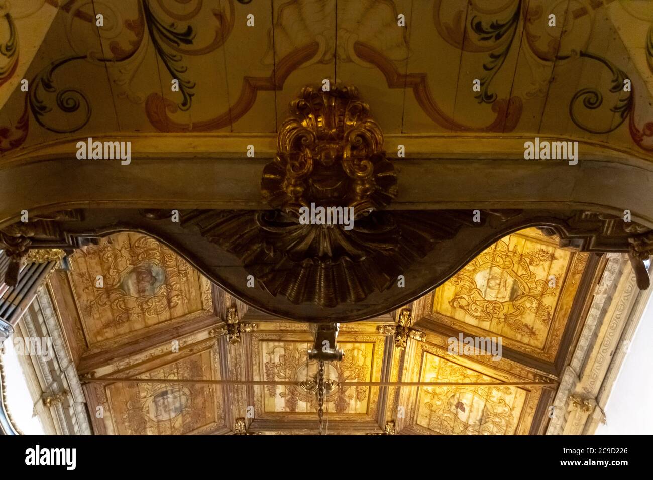 Interno della vecchia chiesa madre a Tiradentes Foto Stock