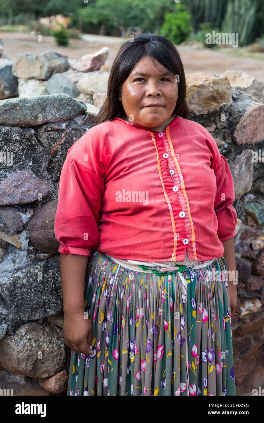 Satevo, vicino a Batopilas, Copper Canyon, Chihuahua, Messico. Tarahumara Donna indiana. Foto Stock