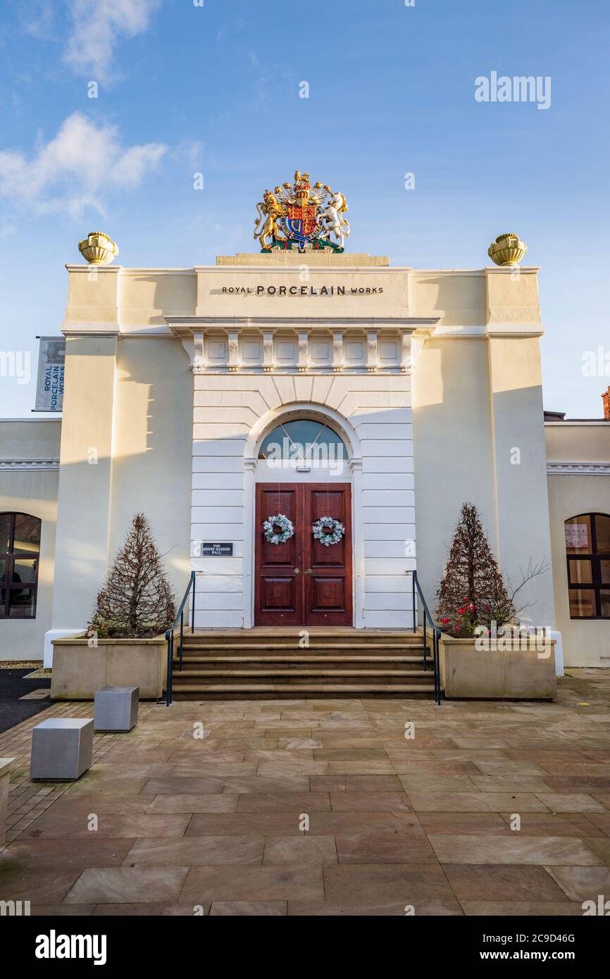 L'edificio Royal Porcellane Works accanto al Museum of Royal Worcester in Severn Street a Worcester, Inghilterra Foto Stock