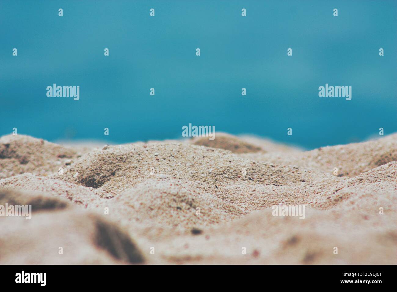 Bella sabbia di fronte al mare dei Caraibi Foto Stock