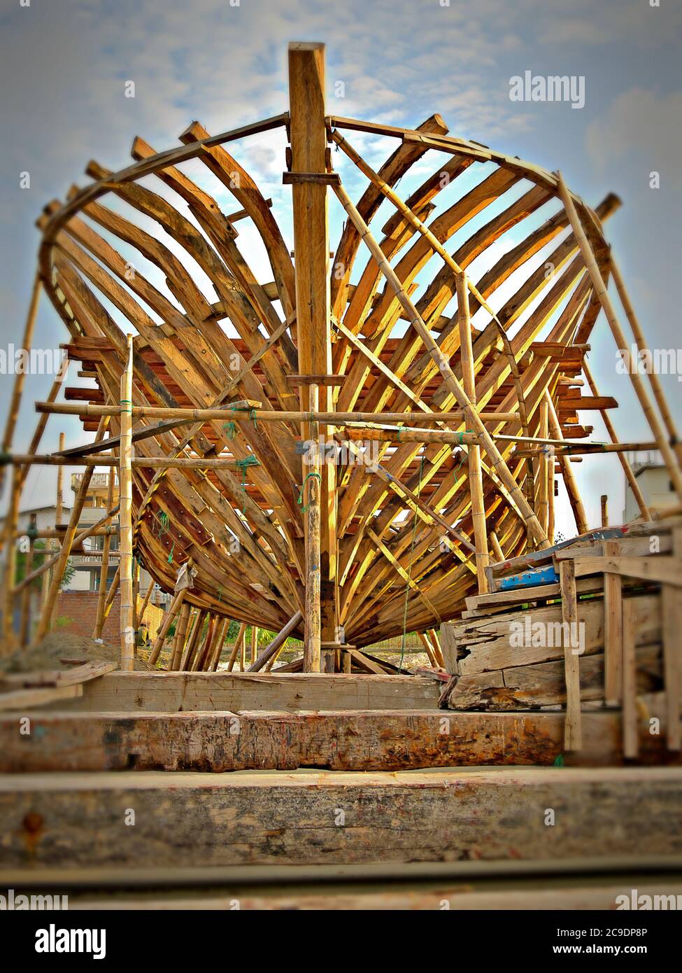 Barche in legno fatte a mano in costruzione a Manta - Ecuador. Foto Stock