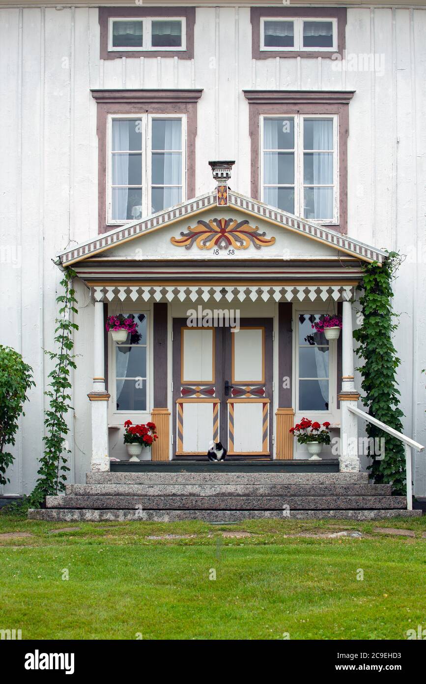 Il portico di Hälsingegård, Pallars, Långhed, Ovanåker, Hälsingland, Alfta, Sverige, Svezia Foto Stock