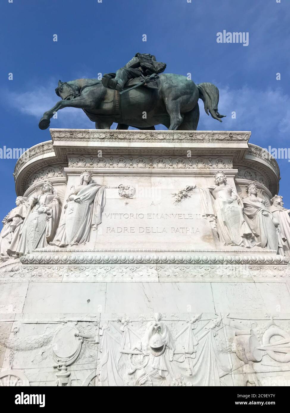 Monumento equestre di Vittorio Emanuele II (1820-1878), primo re d'Italia. Vittoriano o altare della Patria. Roma, UNESC. Foto Stock