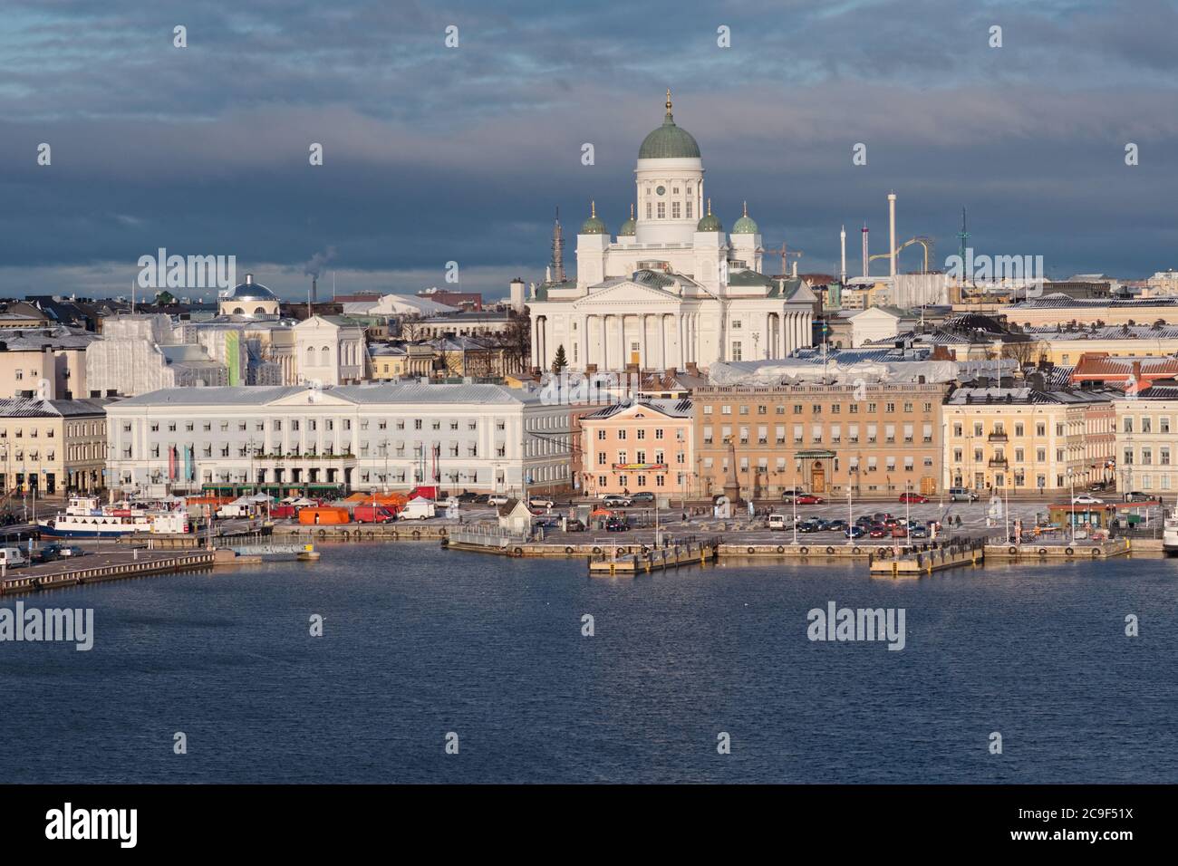 Paesaggio urbano di Helsinki, la capitale della Finlandia. Vista aerea Foto Stock