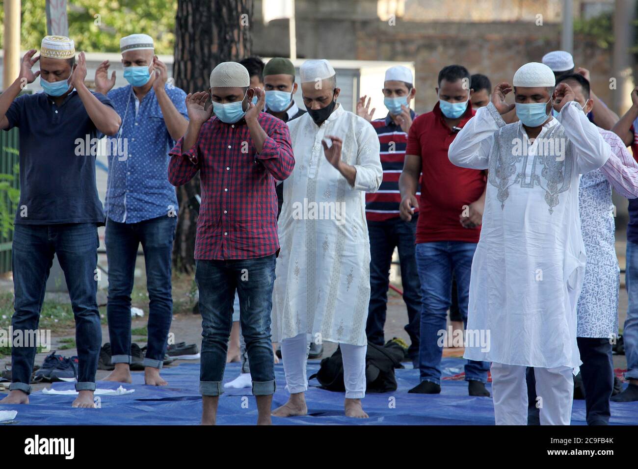 Roma, Italia. 31 luglio 2020. Roma, giorno di preghiera per la festa del sacrificio o festa dell'ariete, festa islamica che, secondo la religione, ricorda la prova della fede di Abramo, alla quale Dio aveva chiesto di offrire in sacrificio suo figlio Ismaele, Ma è stato fermato dall'arcangelo Gabriele per volontà di Dio, al quale un montone è poi sacrificato. Foto: Credit: Independent Photo Agency/Alamy Live News Foto Stock