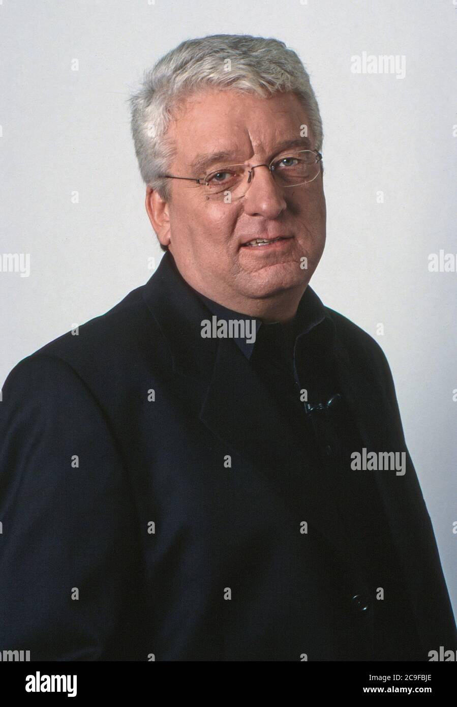 Hans Meiser, giornalista deutscher und Fernsehmoderator, bei einem Fotoshooting in Köln, Deutschland 1999. Foto Stock
