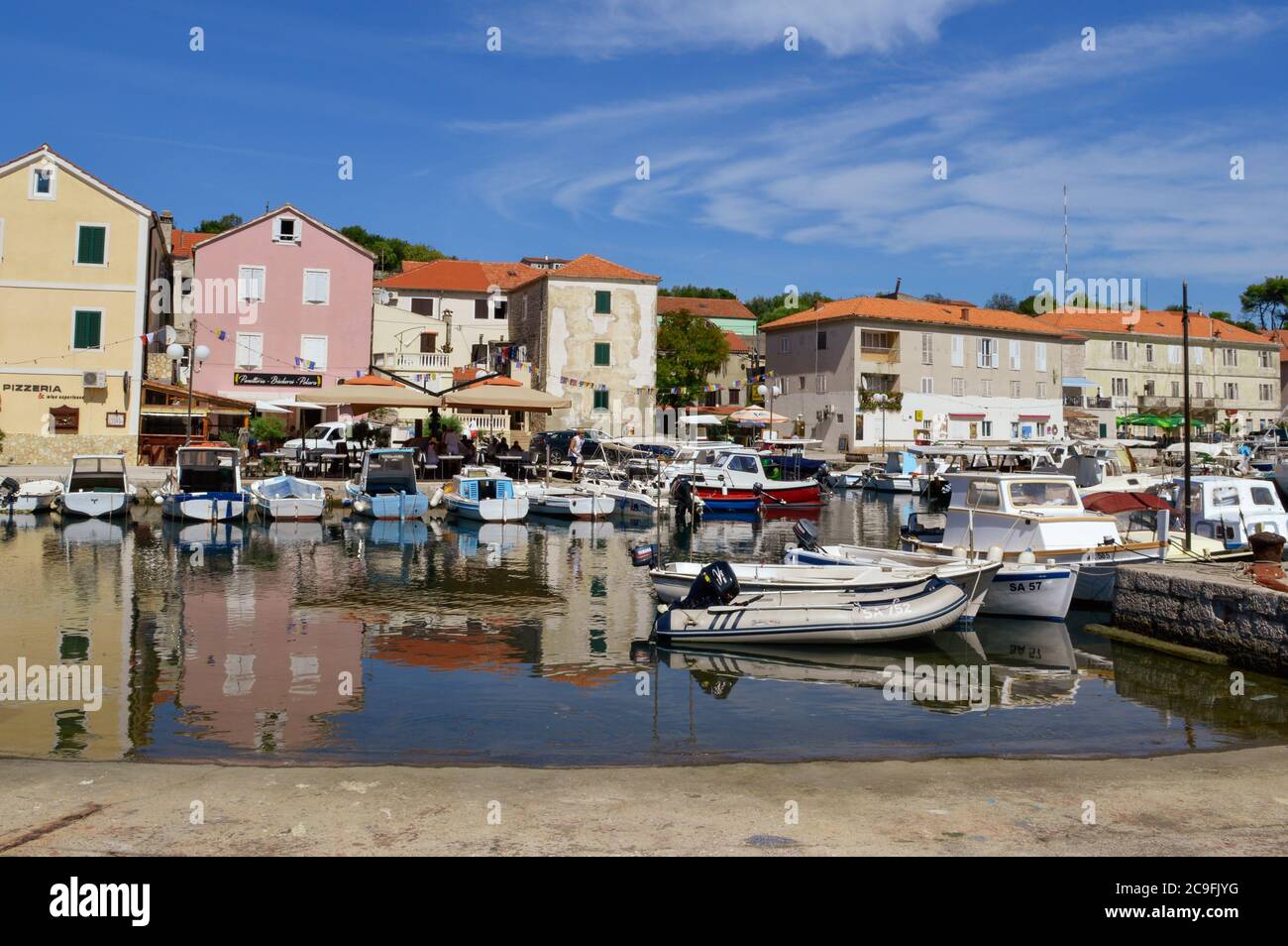 Villaggio di pescatori sali sull'isola di Dugi otok, Zadar County, Croazia Foto Stock