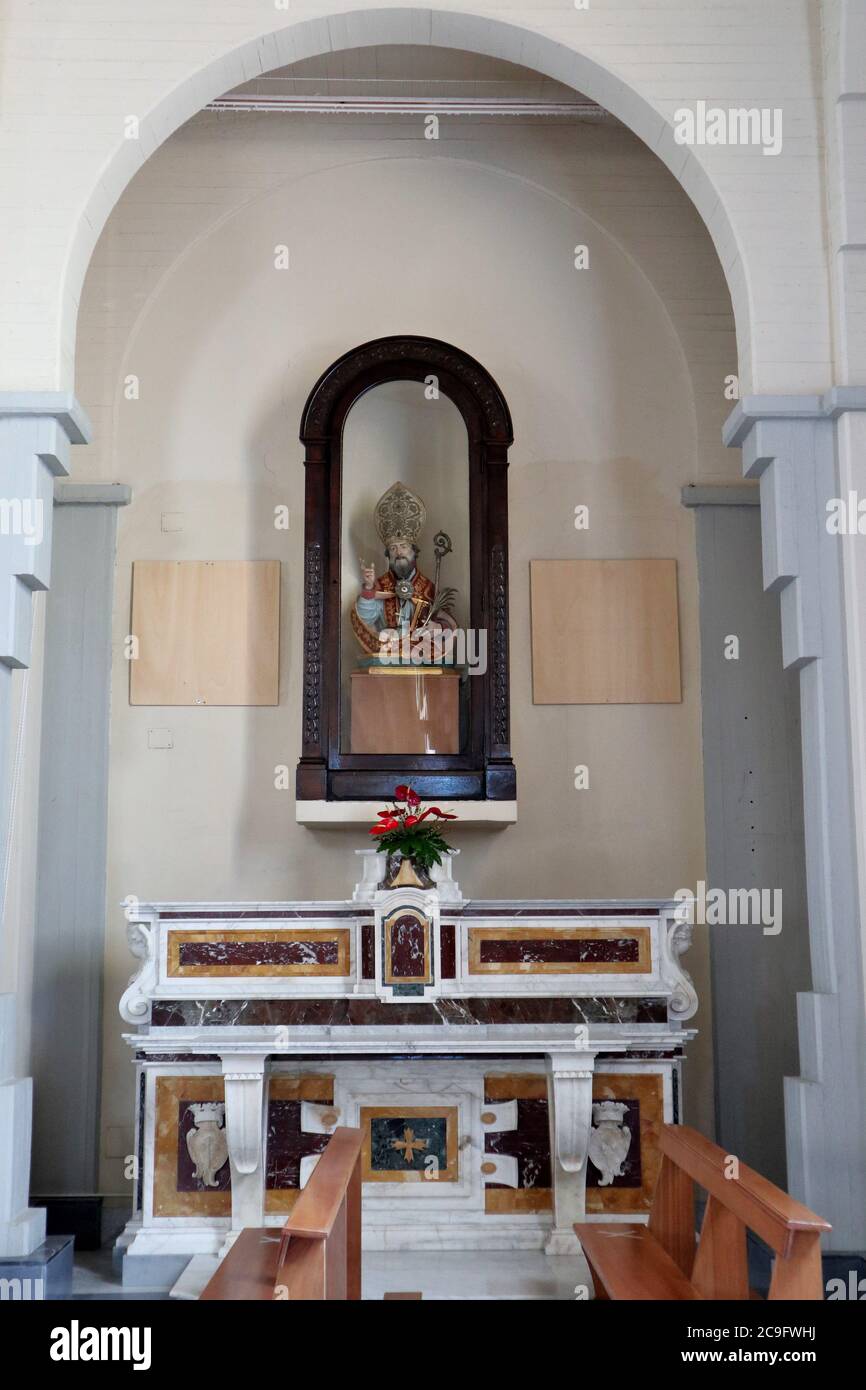 Calitri - Cappella laterale nella chiesa di San Canio Martire Foto Stock