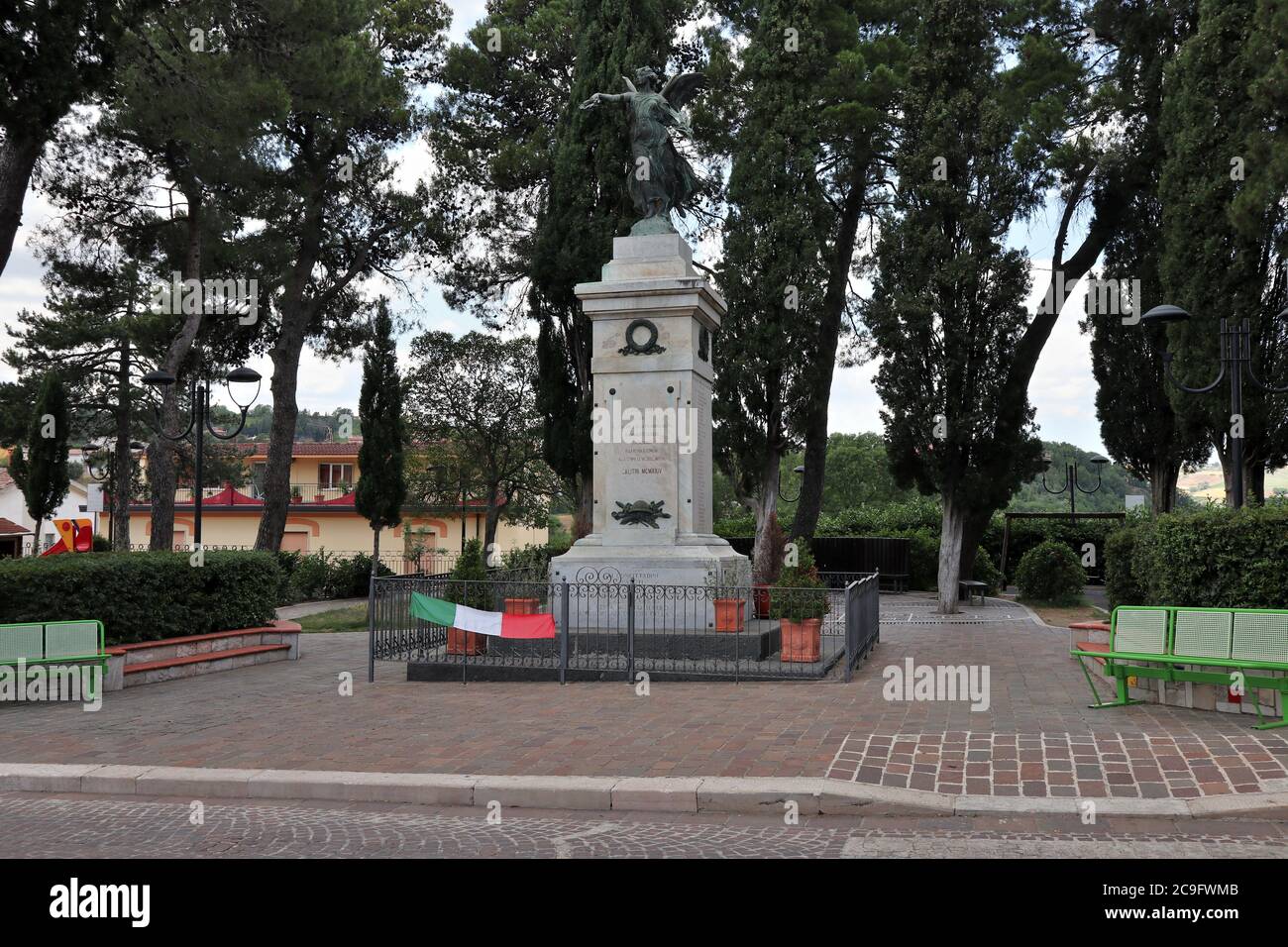 Calitri - Monumento ai Caduti Foto Stock