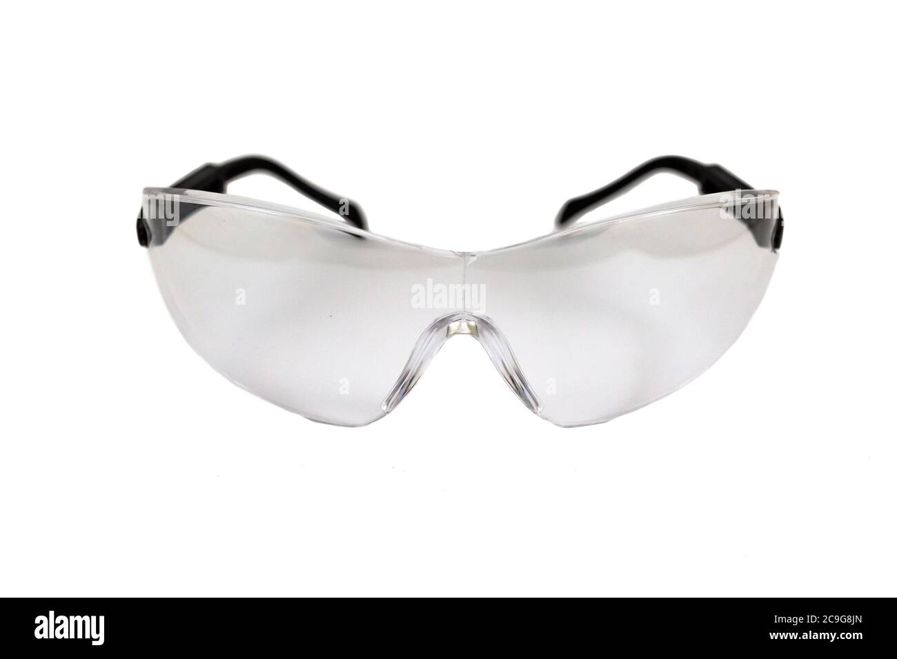 Occhiali di sicurezza che proteggono gli occhi da incidenti di laboratorio, procedure chirurgiche, impianti industriali e la diffusione di Corona Virus. Isolato su bianco. Foto Stock