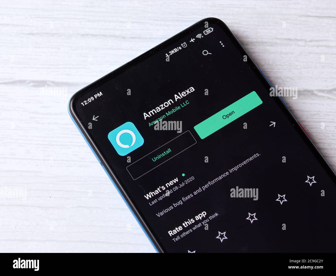 Assam, india - 28 luglio 2020 : Alexa un assistente virtuale sviluppato da amazon. Foto Stock