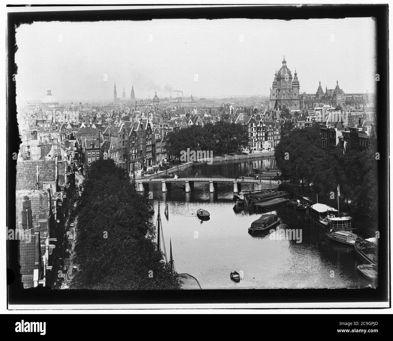 Jacob Olie (1896) - Kromme Waal 1-39 (v.r.l.). Foto Stock