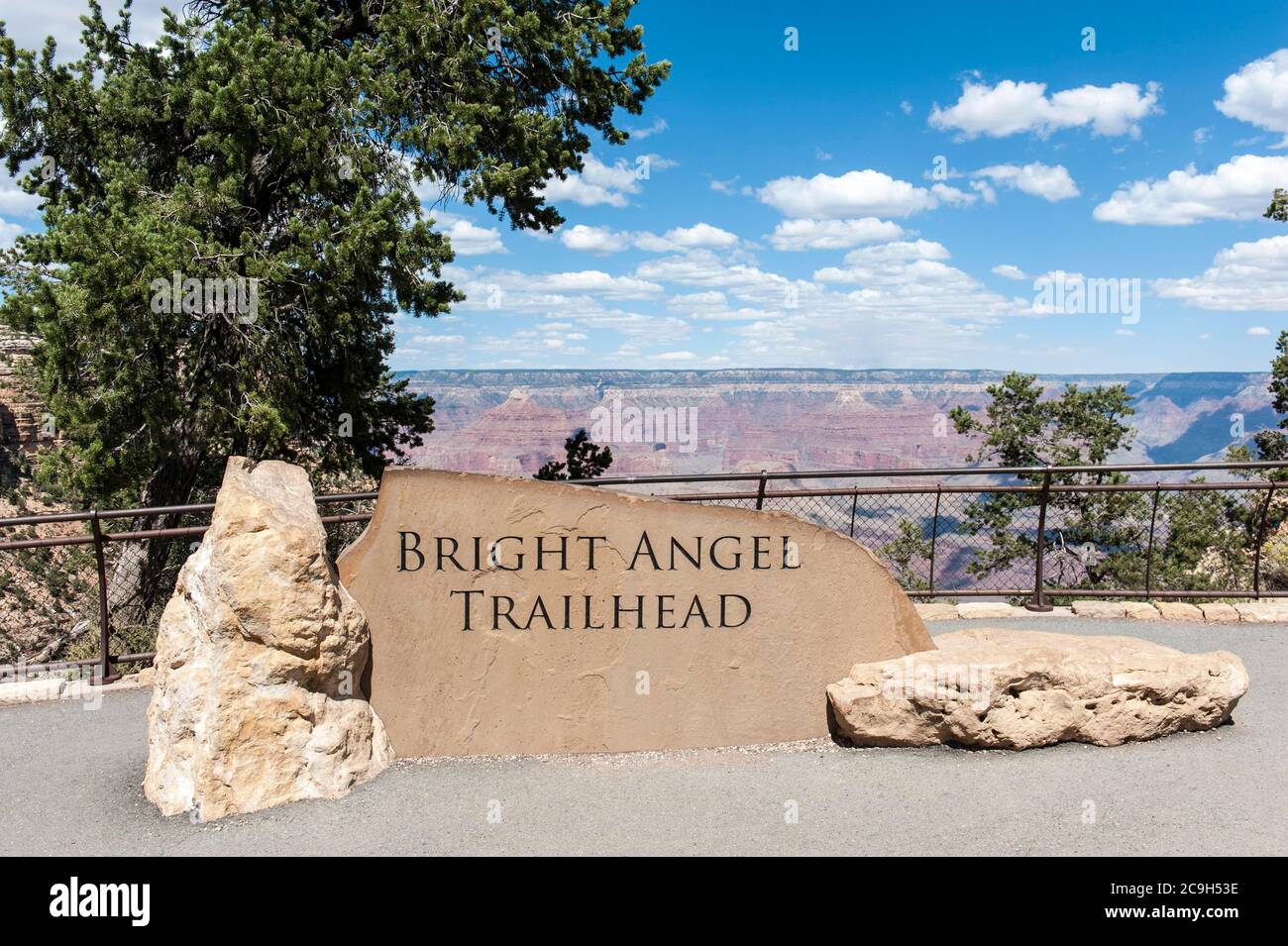 Punto di partenza Bright Angel Trail, cartello Bright Angel Trailhead, Colorado Plateau, Grand Canyon Village, Grand Canyon National Park, Arizona, USA Foto Stock