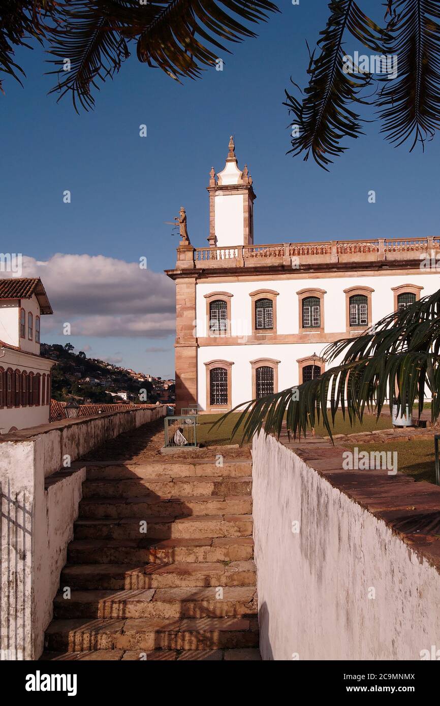 Praça Tiradentes e Museu da Inconfidencia ; città di Ouro Preto, Stato di Minas Gerais; Brasile; Patrimonio dell'Umanità dell'UNESCO Foto Stock