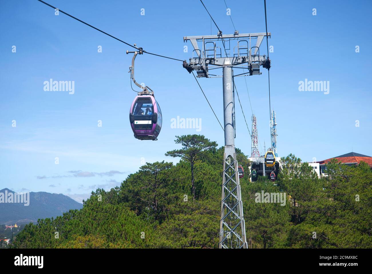 DA LAT, VIETNAM - 28 DICEMBRE 2015: Sulla funivia Cap Treo a Dalat Foto Stock