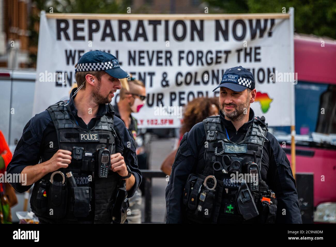 Londra, Regno Unito. 01 agosto 2020. Stop the Maangamizi: Afrikan Emanciation Day riparazioni ribellione Groundings (sessioni di educazione popolare) per 'organizzare azioni di resistenza verso la lotta per una nuova società e un altro mondo'. Essi mirano a bloccare Brixton perché "NOI/loro non SIAMO ASCOLTATI" nella loro richiesta al governo del Regno Unito di istituire la Commissione parlamentare di inchiesta per la verità e la giustizia riparatoria. Credit: Guy Bell/Alamy Live News Foto Stock