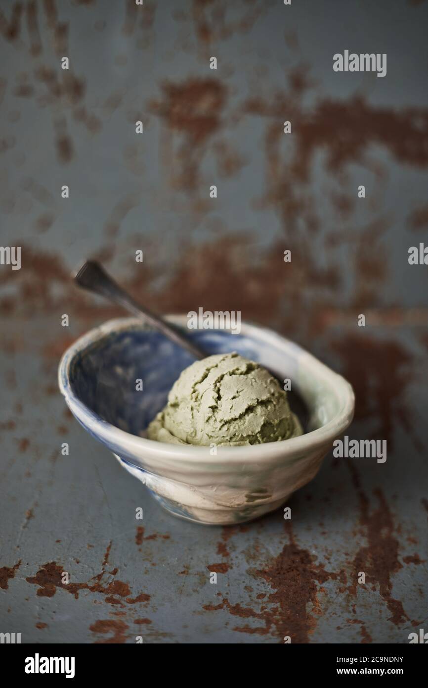 Gelato alla matcha di tè verde fatto in casa. Foto Stock