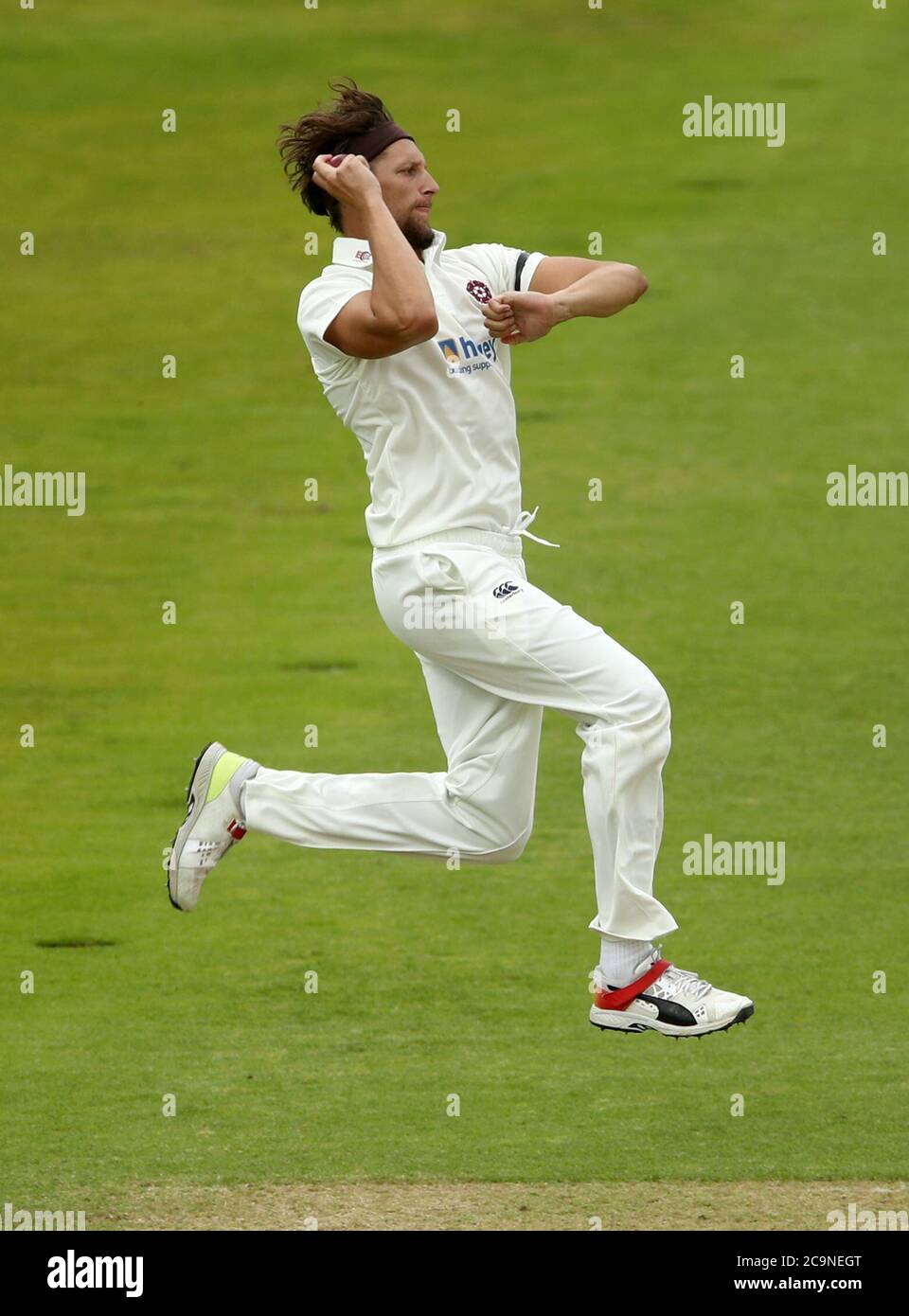 Le ciotole Jack White del Northamptonshire durante il primo giorno della partita del Bob Willis Trophy a Edgbaston, Birmingham. Foto Stock