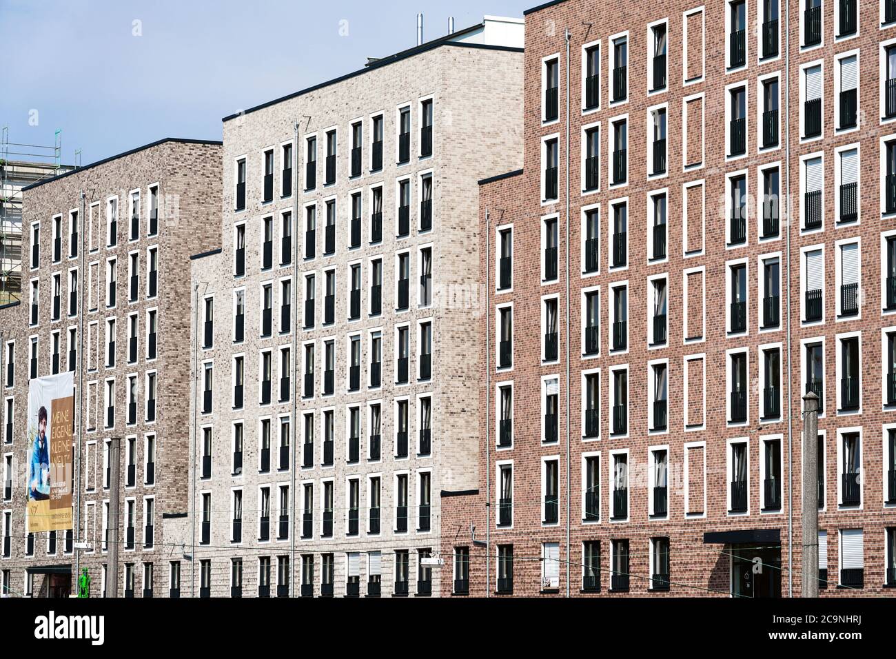 Dortmund, 01.08.2020: Neubau möblierter Mikroapartments der Wohnungsgesellschaft Revitalis/behome im Dortmund Kreuzviertel Foto Stock