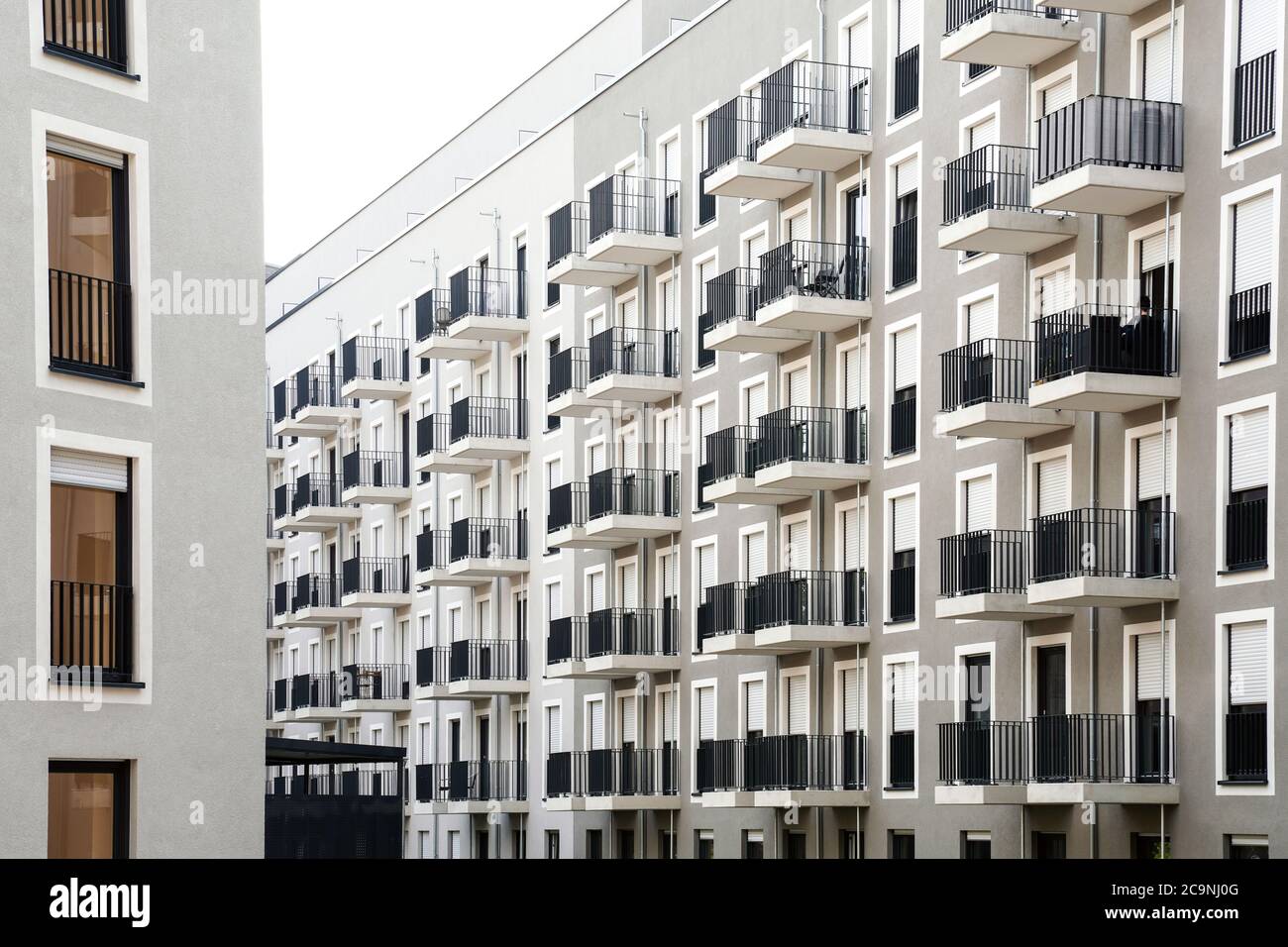 Dortmund, 01.08.2020: Neubau möblierter Mikroapartments der Wohnungsgesellschaft Revitalis/behome im Dortmund Kreuzviertel Foto Stock