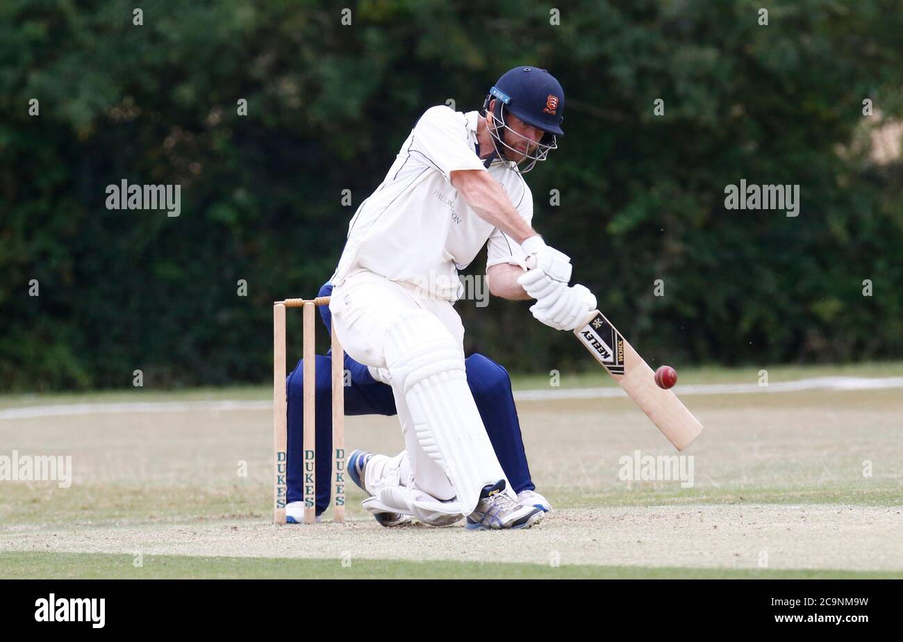 BILLERICAY, Regno Unito, 01 AGOSTO: Paul Walter di Billericay CCduring Shepherd Neame Essex Cricket League Gooch Division tra Billericay CC e Sheffield CC al Toby Howe Cricket Club, Billericay il 01 agosto 2020 Credit: Action Foto Sport/Alamy Live News Foto Stock