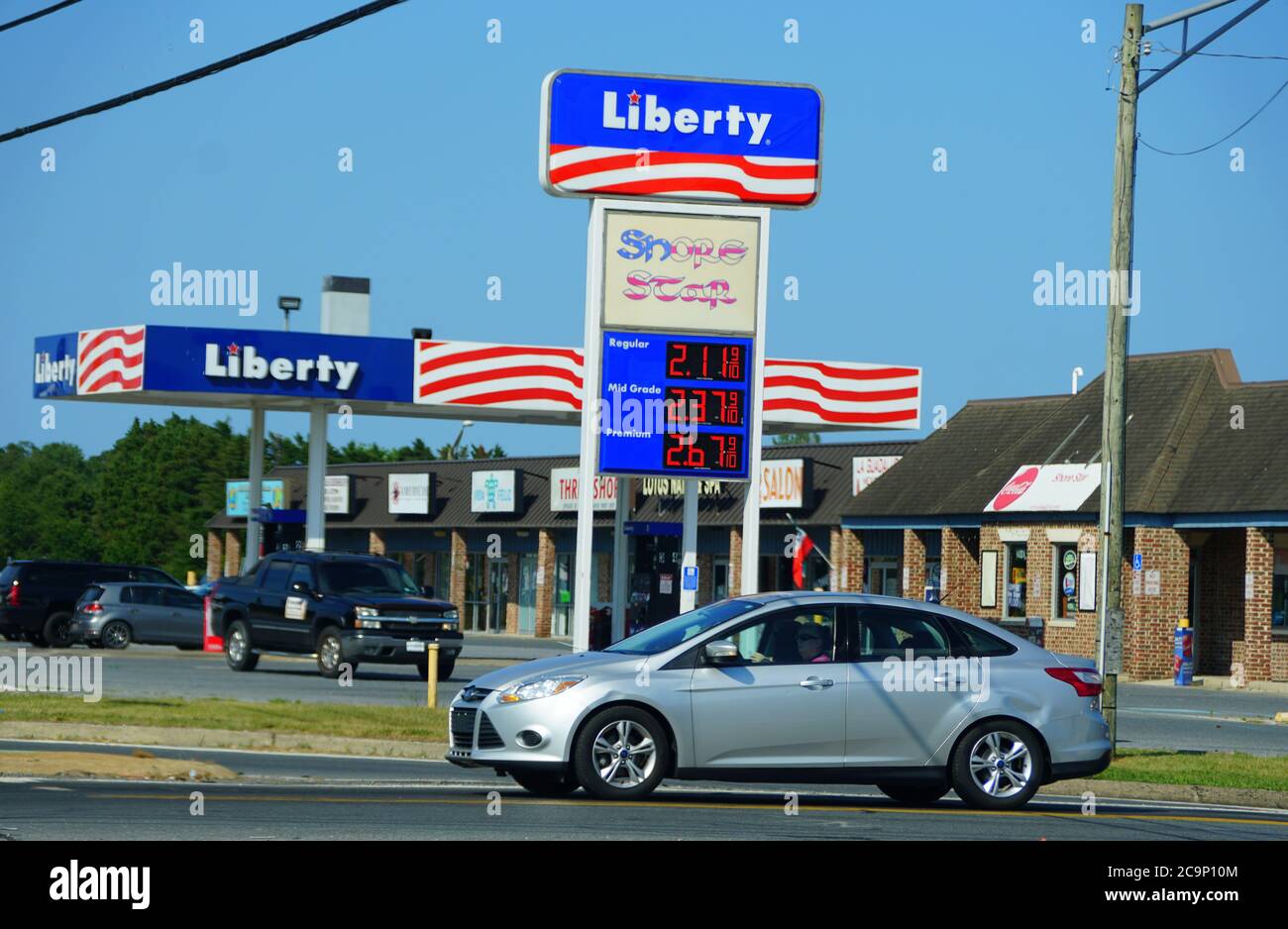 Millsboro, Delaware, U.S.A - 29 giugno 2020 - distributore di benzina Liberty sulla Route 24 Foto Stock