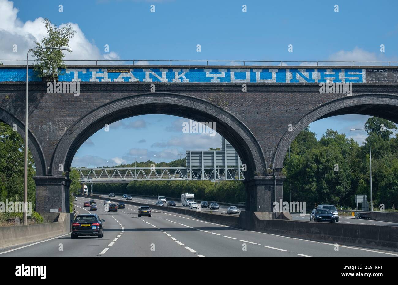 Traffico domenicale sulla M25 London Orbital Motorway, 2.8.20 Foto Stock