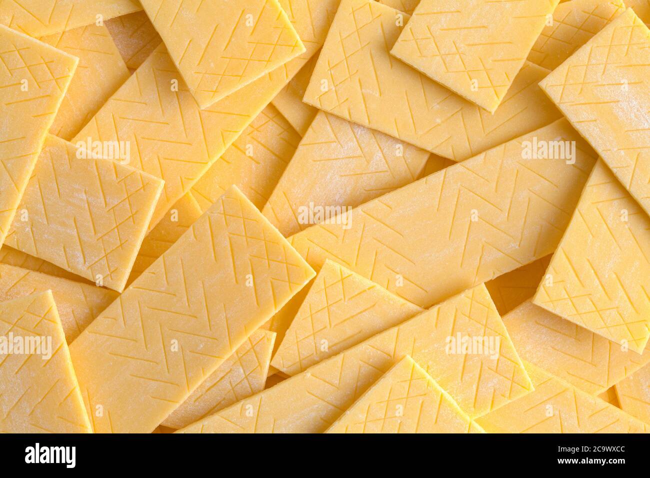 Pila di bastoncini Gum giallo primo piano. Foto Stock