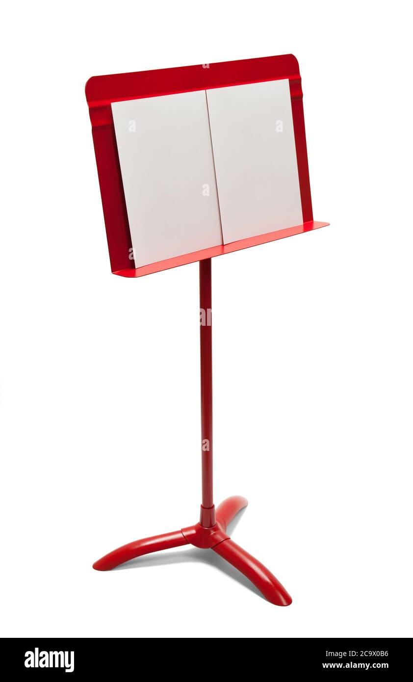 Red Music Stand con carta bianca isolata in bianco. Foto Stock