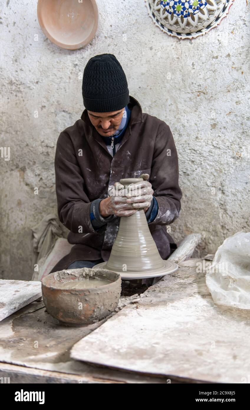 Potter Artisan di Fes, Marocco Foto Stock