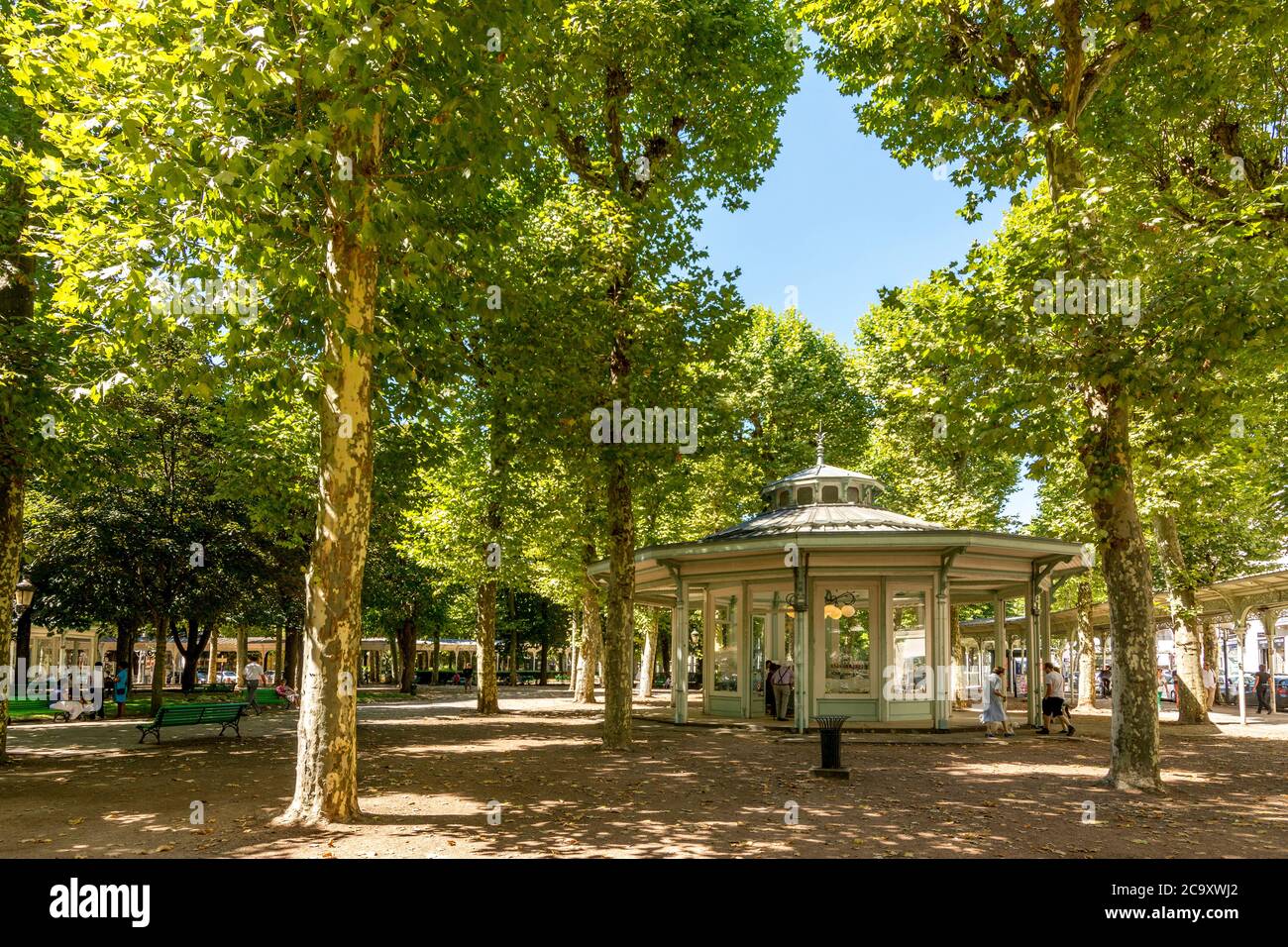 Padiglione in Parc des Sources , Parco sorgente, Vichy, dipartimento Allier, Auvergne Rodano Alpi, Francia Foto Stock
