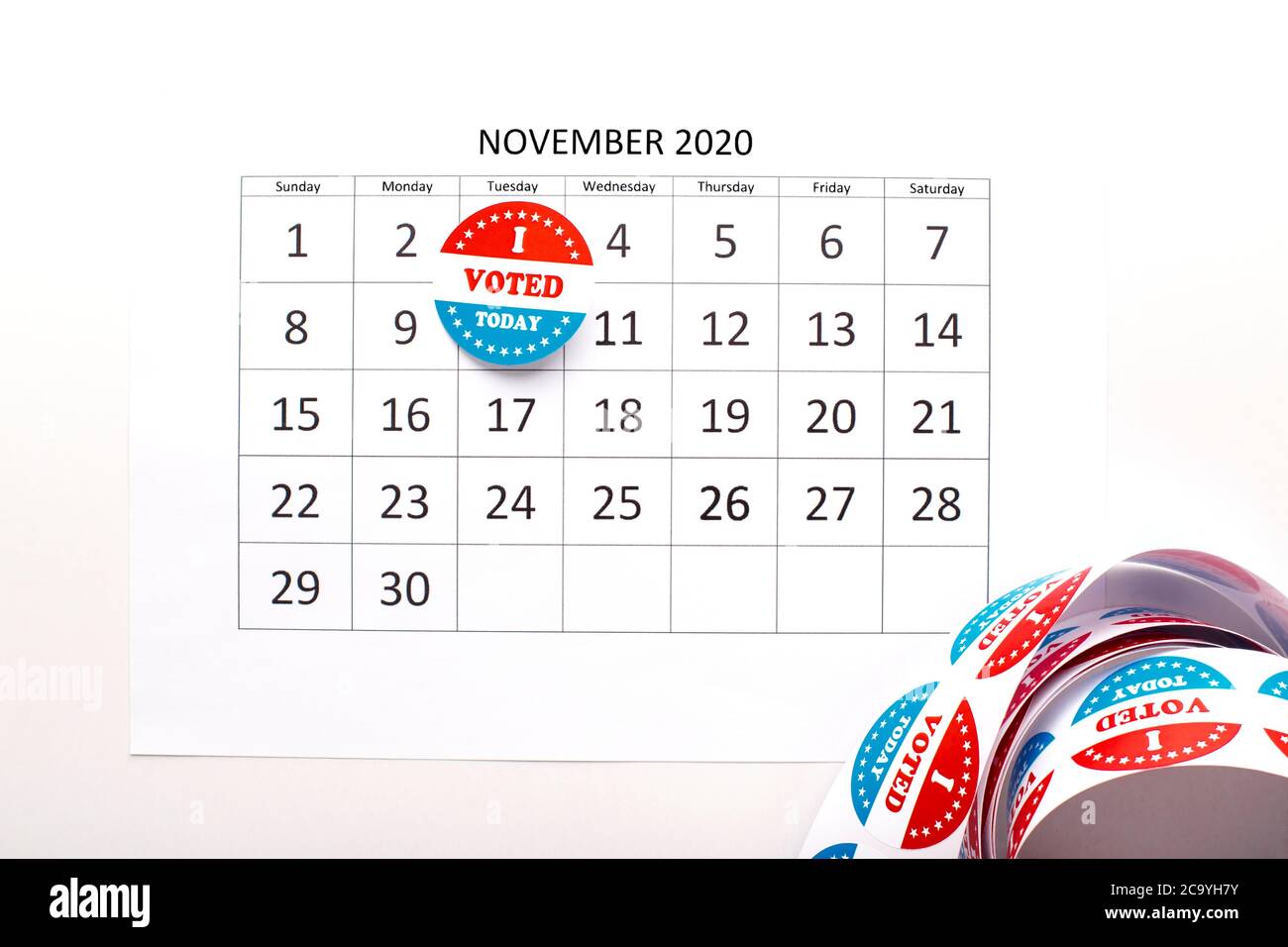 Novembre 2020 elezioni presidenziali cerchiate sul calendario con pulsante di voto Foto Stock