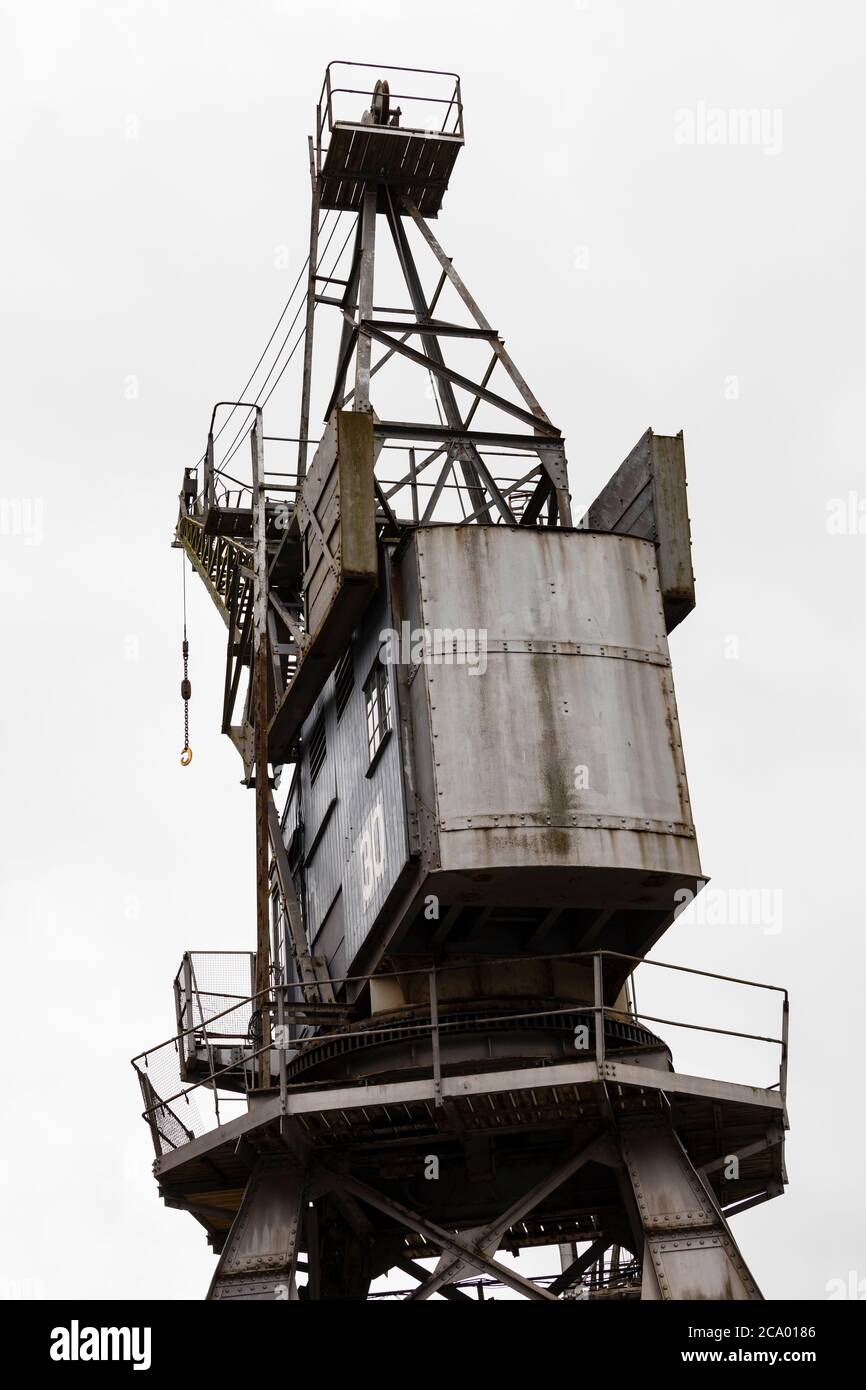 Vecchia gru elettrica n. 30 su Princes Wharf Bristol Docks, Bristol, Inghilterra. Foto Stock