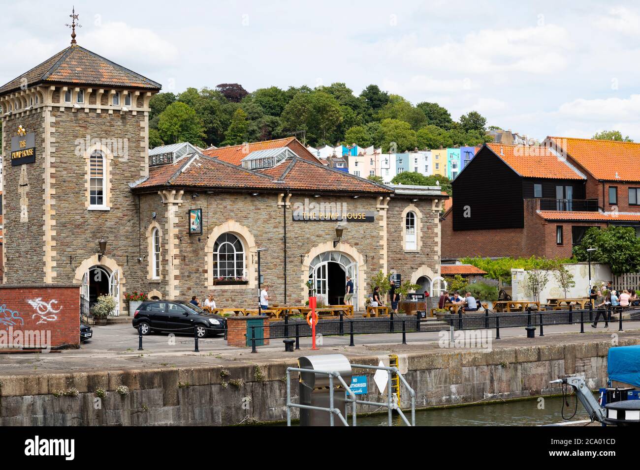 Il Pump House pub sul fiume Avon Quayside, Hotwells, Bristol, Inghilterra. Luglio 2020 Foto Stock