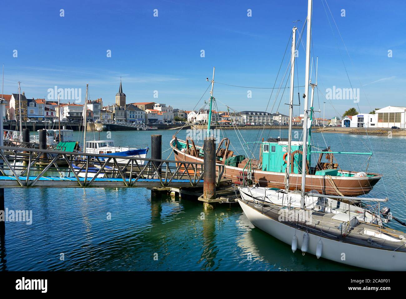 Porto e comune di Les Sables d'Olonne, comune nel dipartimento della Vandea nella regione della Loira nella Francia occidentale Foto Stock